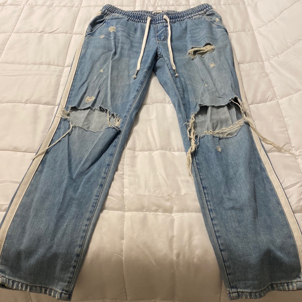 Garage Women’s Skinny Jeans With Rips Size Small Light Blue